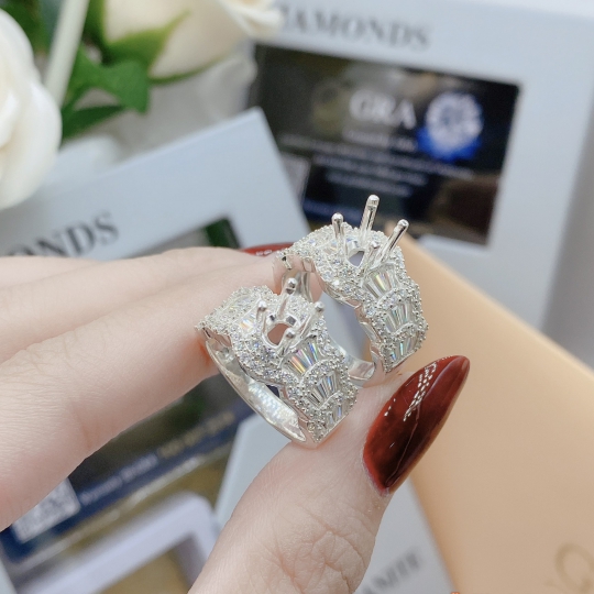 vỏ nhẫn để gắn kim cương nhân tạo MOISSANITE 