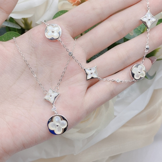 LẮC TAY PHỐI CHARME 