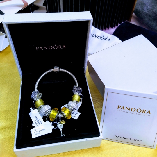 PANDORA B12