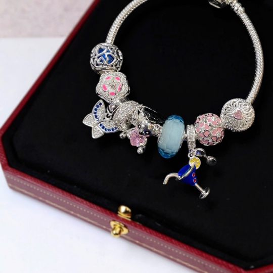 Bộ sưu tập lắc tay nữ mới nhất của nhà Bạc Ruby